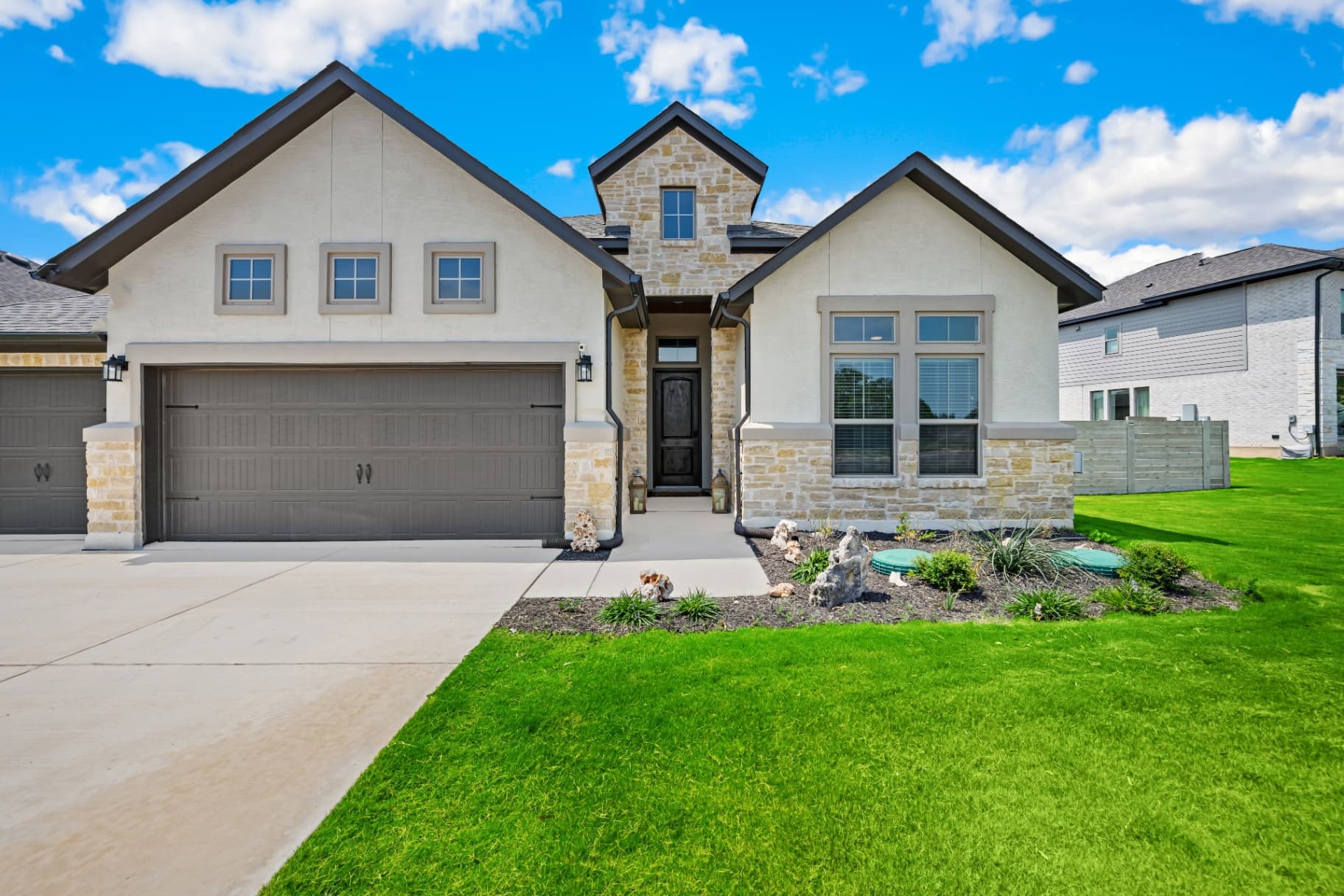 Beautiful Texas home with stone accents