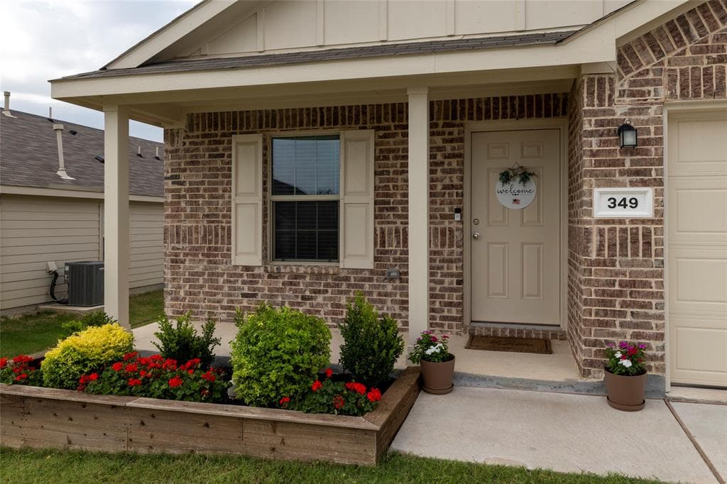 349 Ranchito Pass, Fort Worth TX 76052 - Photo 2