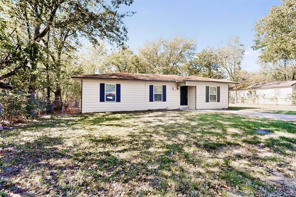 4602 4th Street, Greenville TX 75401 - Photo 2
