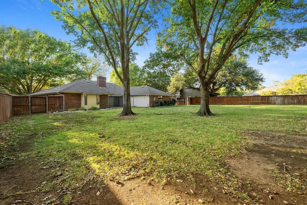 4605 Brentgate Court, Arlington TX 76017 - Photo 3