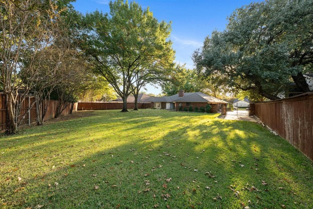 4605 Brentgate Court, Arlington TX 76017 - Photo 5