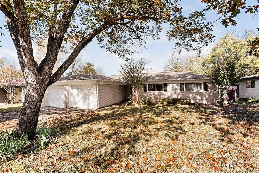 7609 Deaver Drive, North Richland Hills TX 76180