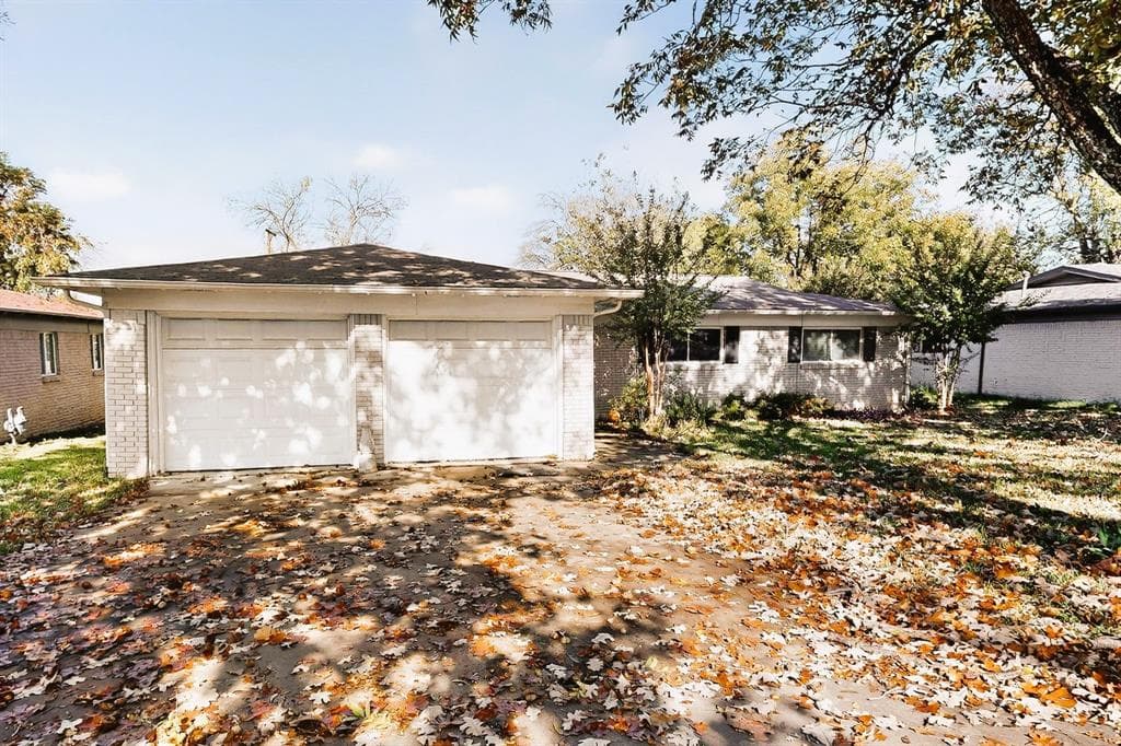 7609 Deaver Drive, North Richland Hills TX 76180 - Photo 3