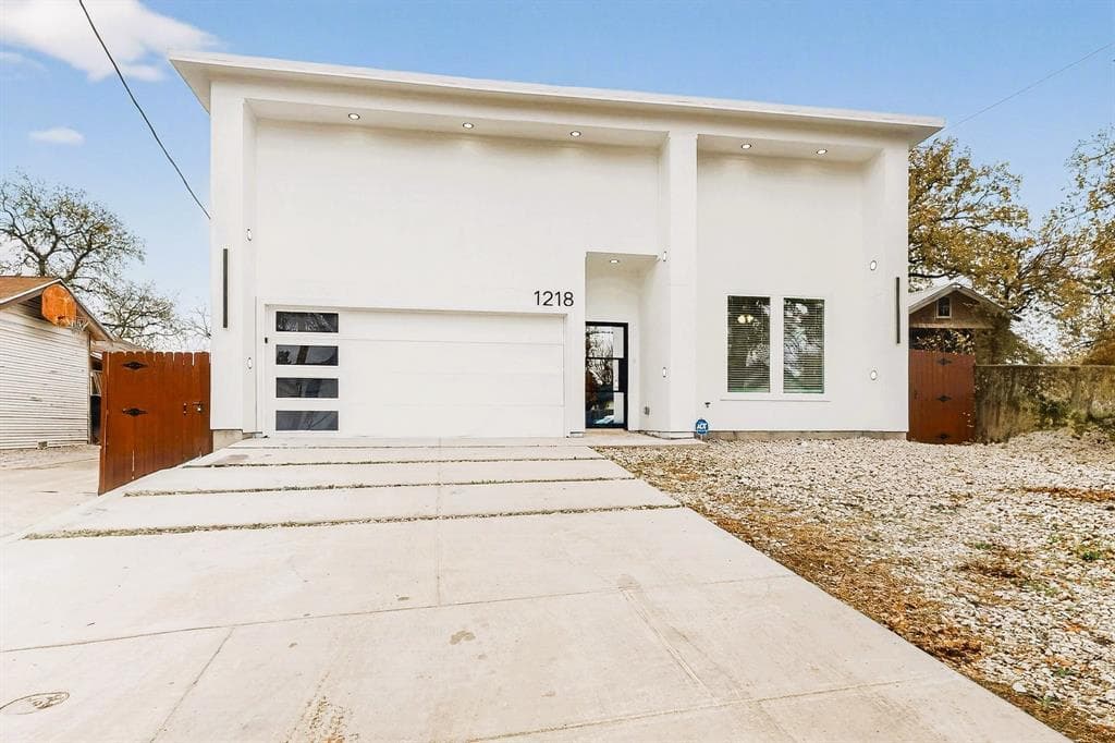 1218 Grant Street, Dallas TX 75203 - Photo 3