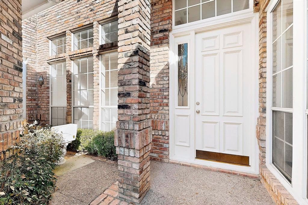 17308 Village Lane, Dallas TX 75248 - Photo 4