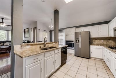 204 Fox Wood Drive, McKinney TX 75071 - Photo 5
