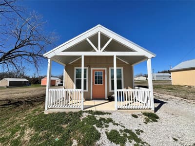 504 Green Street, Bowie TX 76230