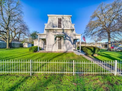 400 S Washington Street, Pilot Point TX 76258