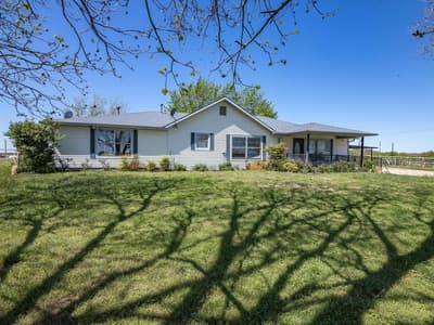 1006 County Road 2475, Alvord TX 76225 - Photo 2