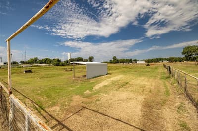 207 Lazy B Lane, Springtown TX 76082 - Photo 3