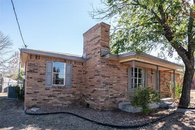 1226 Clay Street, Nocona TX 76255 - Photo 3
