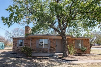 1226 Clay Street, Nocona TX 76255