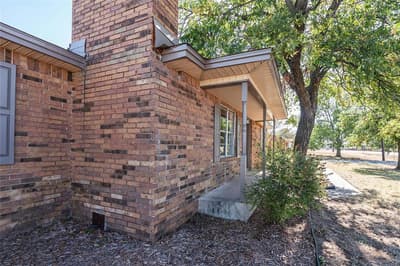 1226 Clay Street, Nocona TX 76255 - Photo 4