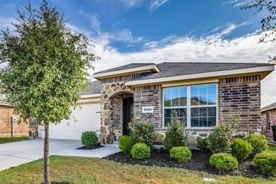 2316 Julia Lane, Forney TX 75126 - Photo 2