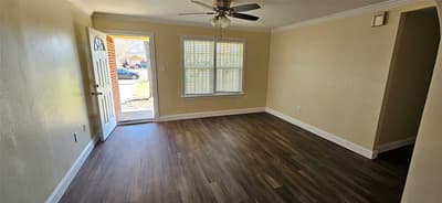 1007 Pleasant Drive, Dallas TX 75217 - Photo 2