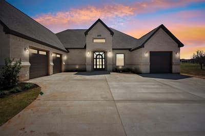 2409 Candlestick Drive, Granbury TX 76049 - Photo 4
