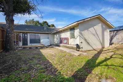 802 Blessing Creek Drive, Euless TX 76039 - Photo 3