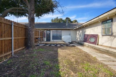 802 Blessing Creek Drive, Euless TX 76039 - Photo 4