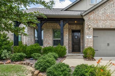7909 Fossil Creek Trail, McKinney TX 75071 - Photo 2