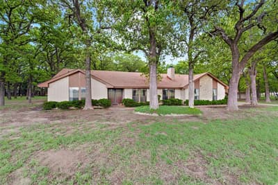 460 J E Woody Road, Springtown TX 76082 - Photo 2