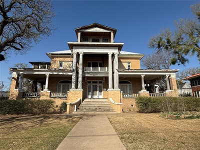 207 NW 4th Avenue, Mineral Wells TX 76067