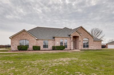 8934 Colonial Drive, Crandall TX 75114