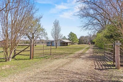 1393 County Road 2250, Ivanhoe TX 75447
