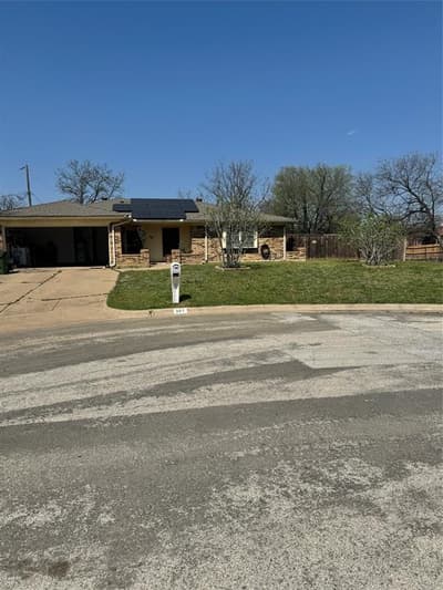 901 Freestone Court, Arlington TX 76017 - Photo 2