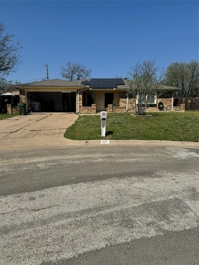 901 Freestone Court, Arlington TX 76017