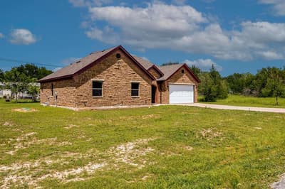 3024 Red Oak Drive, Granbury TX 76048 - Photo 3