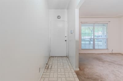 2525 Warren Lane, Fort Worth TX 76112 - Photo 5