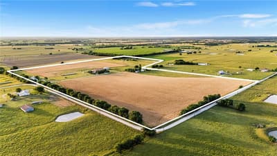 590 County Road 385, Valley View TX 76272 - Photo 3