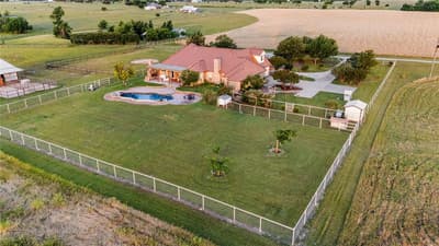 590 County Road 385, Valley View TX 76272