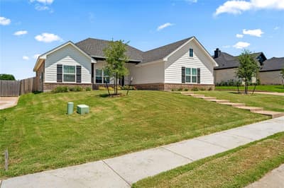 10117 Castleberry Lane, Waco TX 76712 - Photo 2
