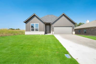 301 Kelcey Court, Trenton TX 75490
