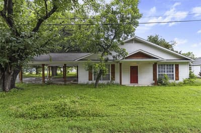 103 S San Jacinto Street, Whitney TX 76692