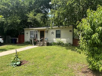 129 E Wanda Drive, Garland TX 75040 - Photo 2
