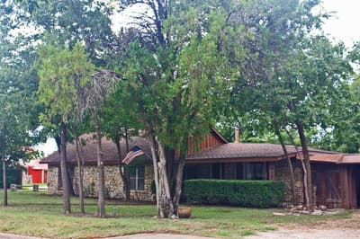 305 Bryan Street, Glen Rose TX 76043 - Photo 4