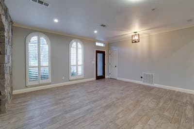 4502 Ridgecrest Drive, Arlington TX 76017 - Photo 3
