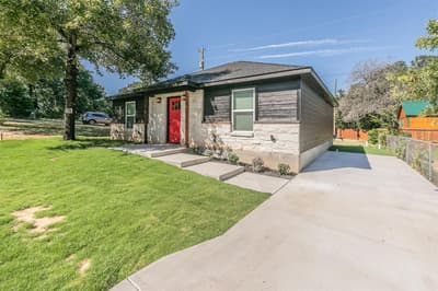 105 Red Oak Street, Alvarado TX 76009 - Photo 2