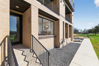 404 Vista Buena Trail, Fort Worth TX 76111