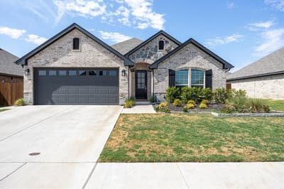 116 Cadyn Drive, Keene TX 76059