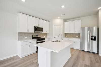 6621 Valley Lake Lane, Fort Worth TX 76036 - Photo 2