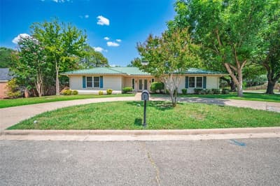 509 Ermine Drive, Greenville TX 75402 - Photo 2