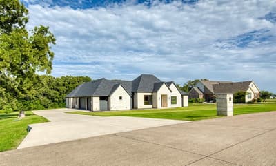 1044 Hidden Oaks Drive, Wills Point TX 75169 - Photo 2