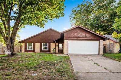 2837 Corrida Court, Grand Prairie TX 75052