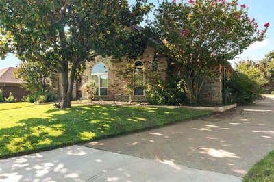 622 Meadowcrest Drive, Highland Village TX 75077 - Photo 3