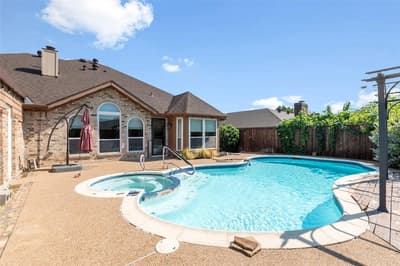 622 Meadowcrest Drive, Highland Village TX 75077