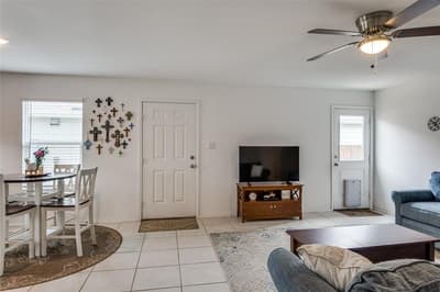 7517 Larson Lane, McKinney TX 75071 - Photo 3