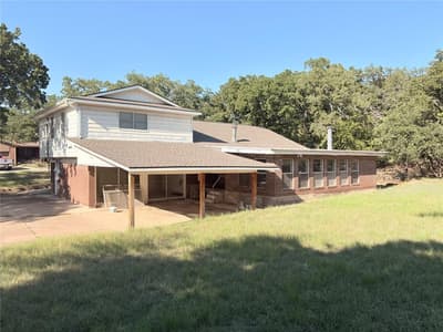 1009 11th Street NW, Mineral Wells TX 76067 - Photo 3